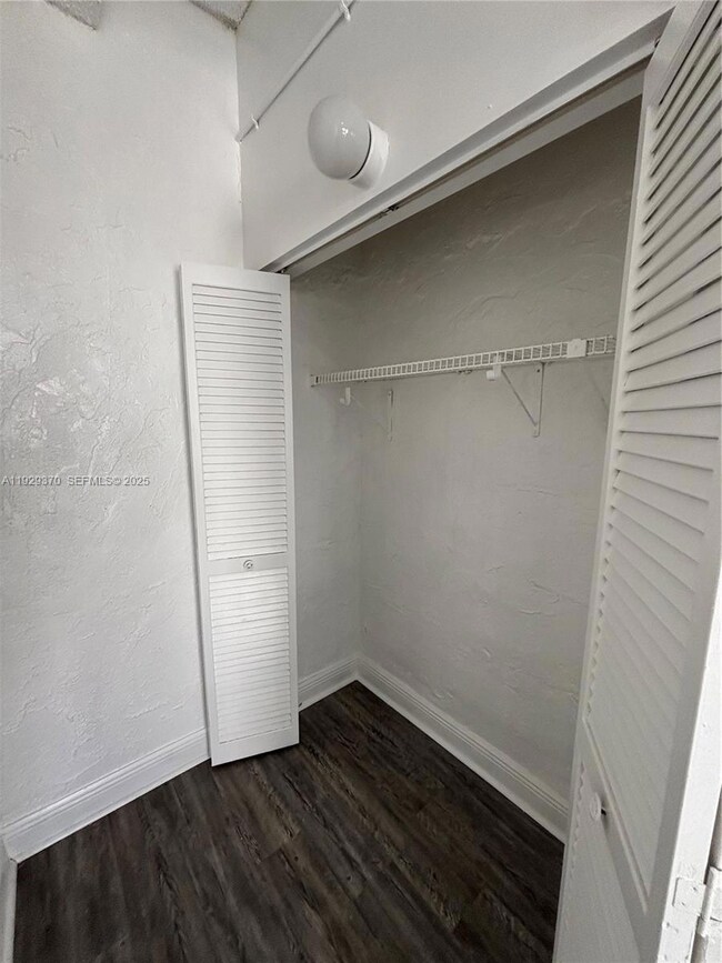 220 23rd St unit 406, Miami Beach, FL 33139 - photo 7