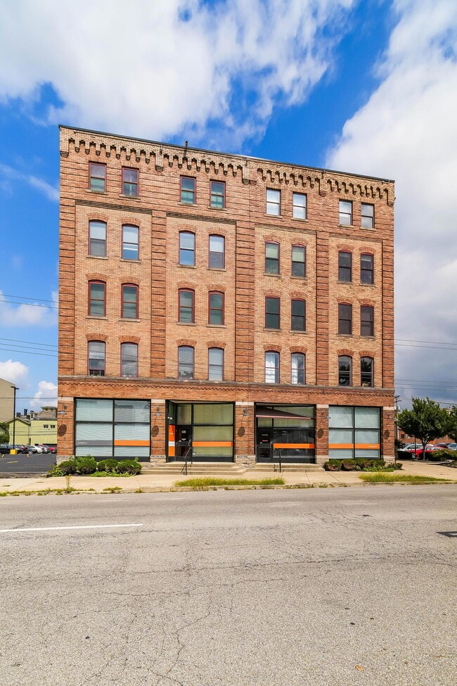 432 E Rich St-4