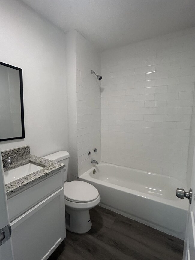 219 S 4th St, Bonham, TX 75418 - photo 4