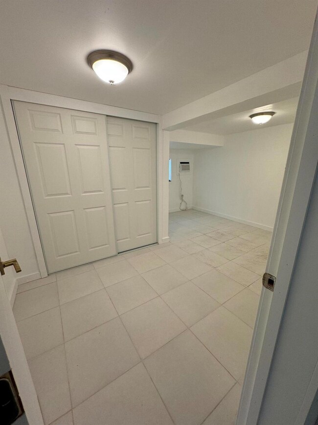 618 32nd St unit 4, West Palm Beach, FL 33407 - photo 4