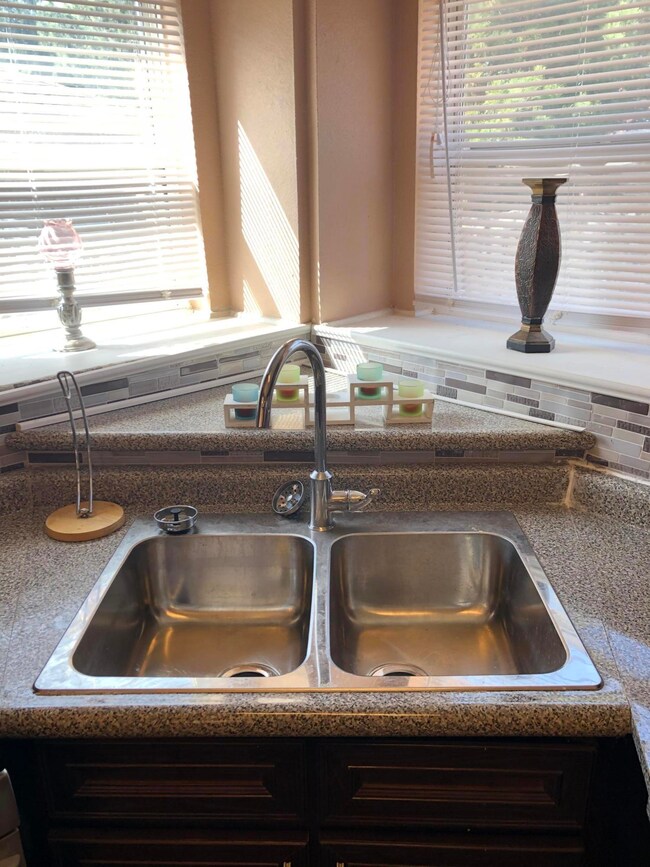 14509 Canario Dr, Horizon City, TX 79928 - photo 6