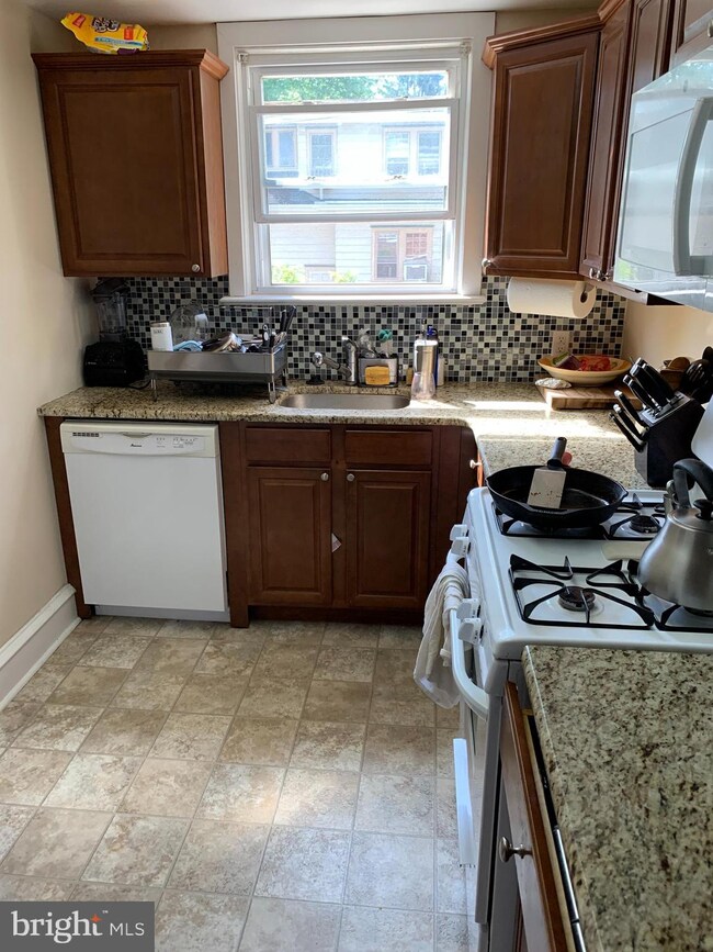 32 Dowling Ave, Audubon, NJ 08106 - photo 6