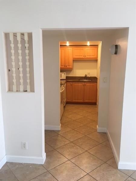 411 SE 8th St unit 127, Deerfield Beach, FL 33441 - photo 2