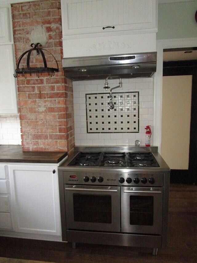 Kitchen stove