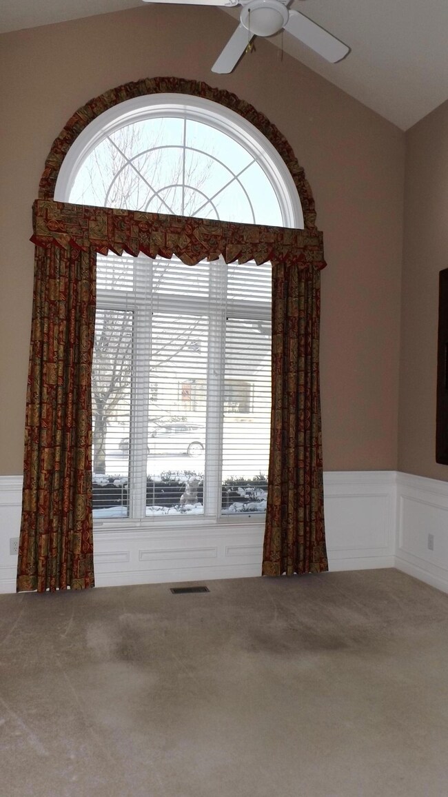 6181 McNaughten Grove Ln, Columbus, OH 43213 - photo 6