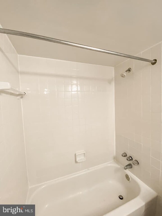 3111 Buccaneer Ct unit 1, Fairfax, VA 22031 - photo 6
