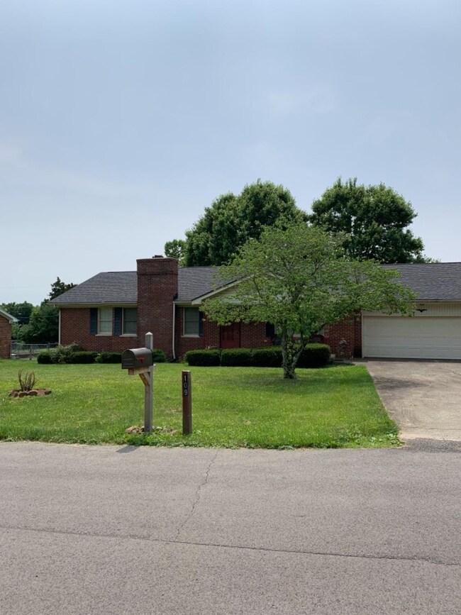 109 Cardinal Dr, Wilmore, KY 40390 - photo 2