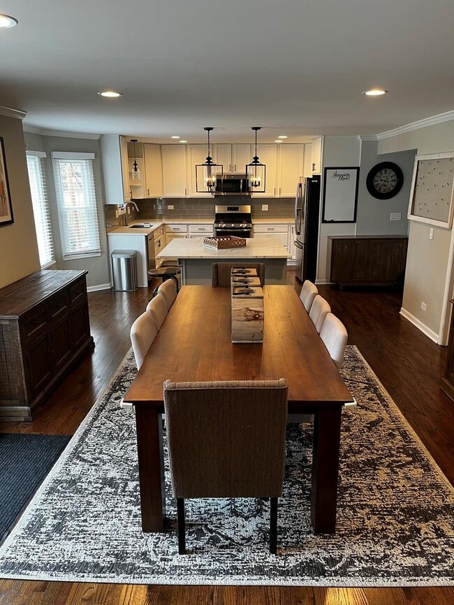 976 Greenview Ave, Des Plaines, IL 60016 - photo 6