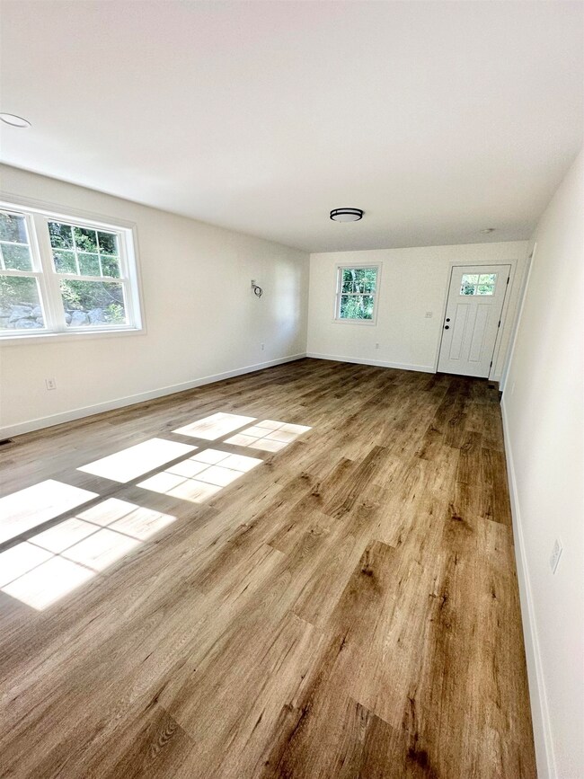 6 Walnut Dr, Dover, NH 03820 - photo 3