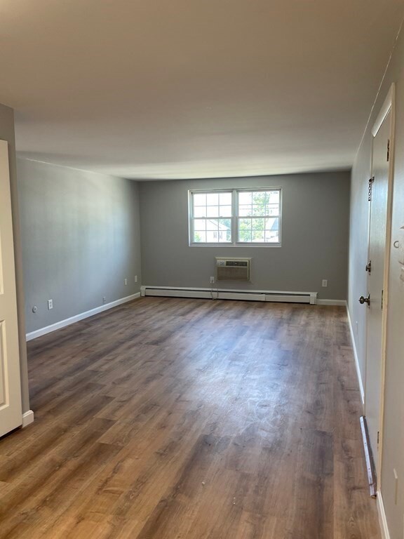 351 Hildreth St unit 21, Lowell, MA 01850 - photo 3