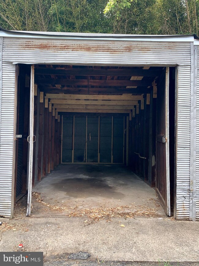 1718 34th St NW unit GARAGE, Washington, DC 20007 - photo 2
