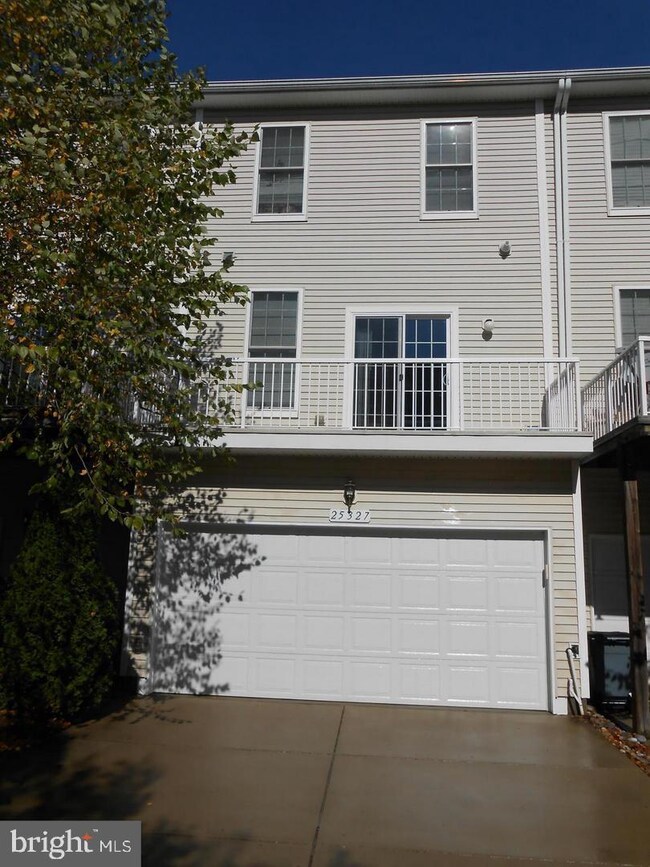 25327 Eldridge Terrace, Chantilly, VA 20152 - photo 2