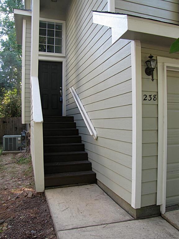 238 S Walden Elms Cir, Spring, TX 77382 - photo 2