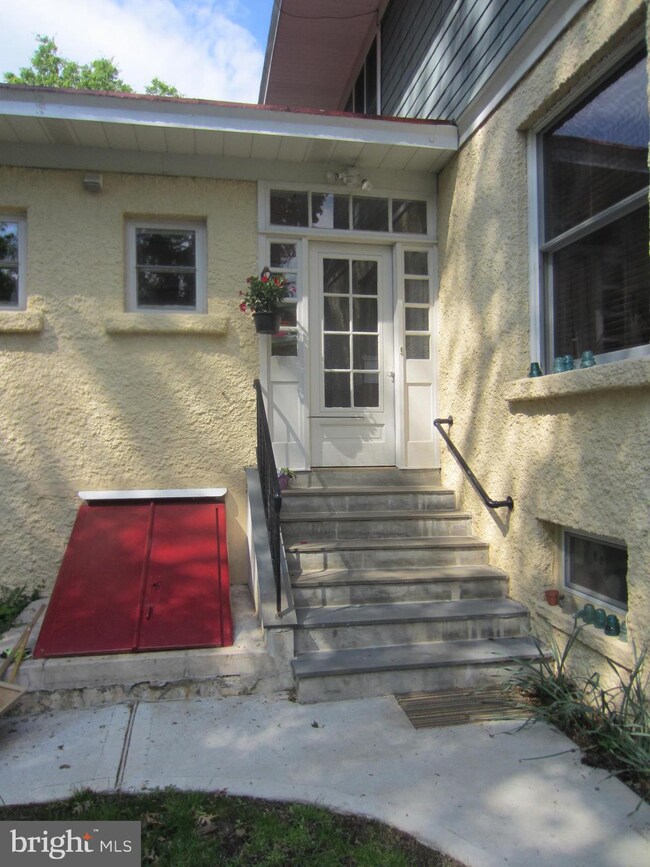 444 S Main St, Hightstown, NJ 08520 - photo 7