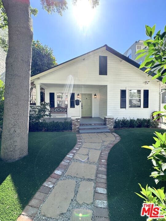 unlisted-address, West Hollywood, CA 90069 - photo 2