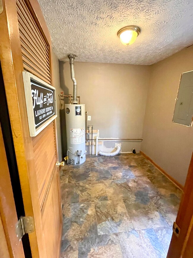 5B16CB74-C317-4670-854D-B5CA82C2C7DF