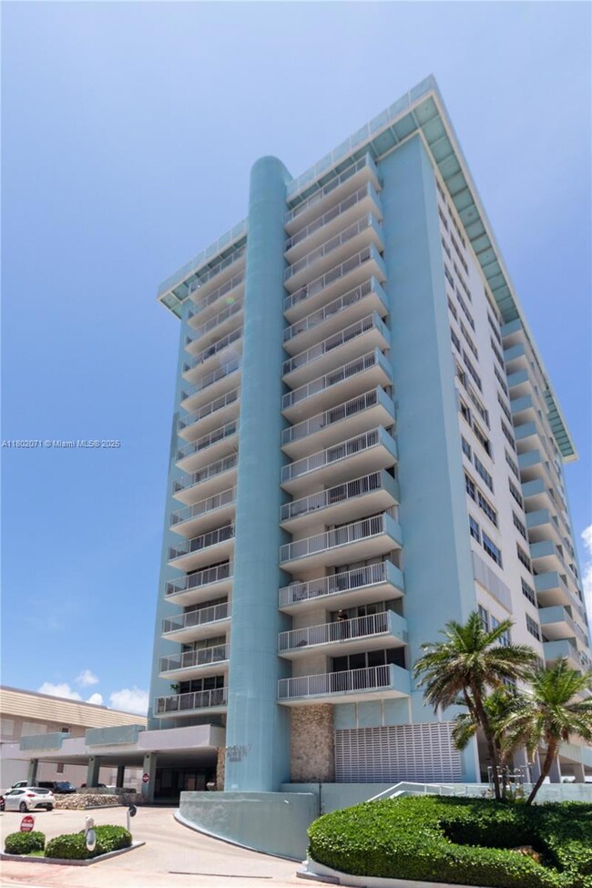 Regency Tower unit 2H, Miami Beach, FL 33140 - photo 2
