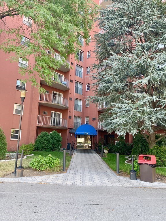 Sagamore Place Condominiums unit 202, Quincy, MA 02171 - photo 2