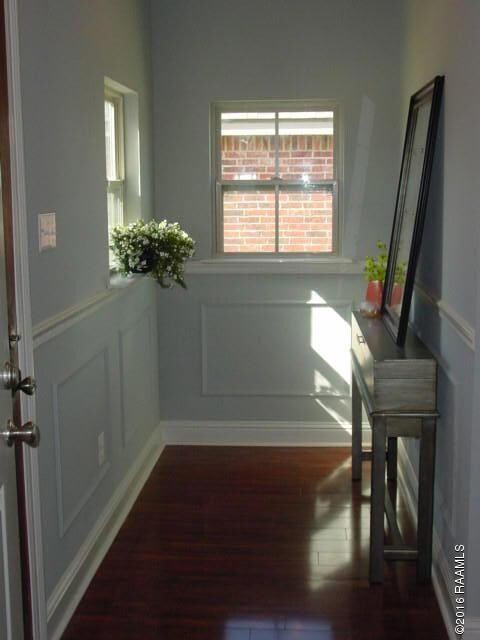 Foyer/Nook