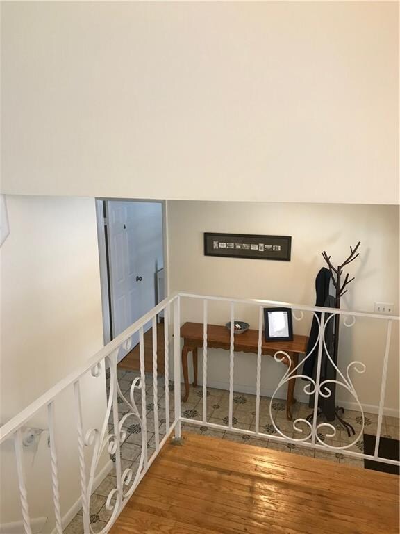 teal paint gone in foyer and living room