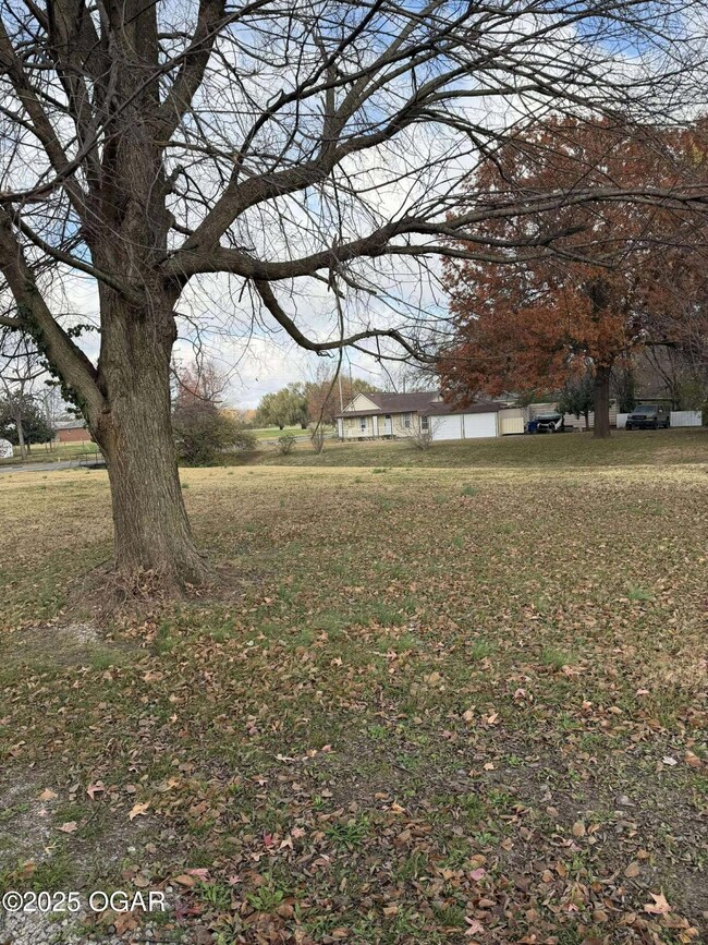 602 S High School Ave, Columbus, KS 66725 - photo 6