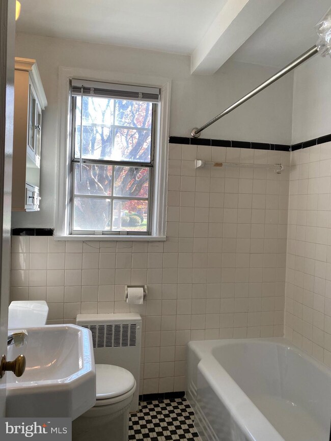 6615 Potomac Ave unit A1, Alexandria, VA 22307 - photo 7