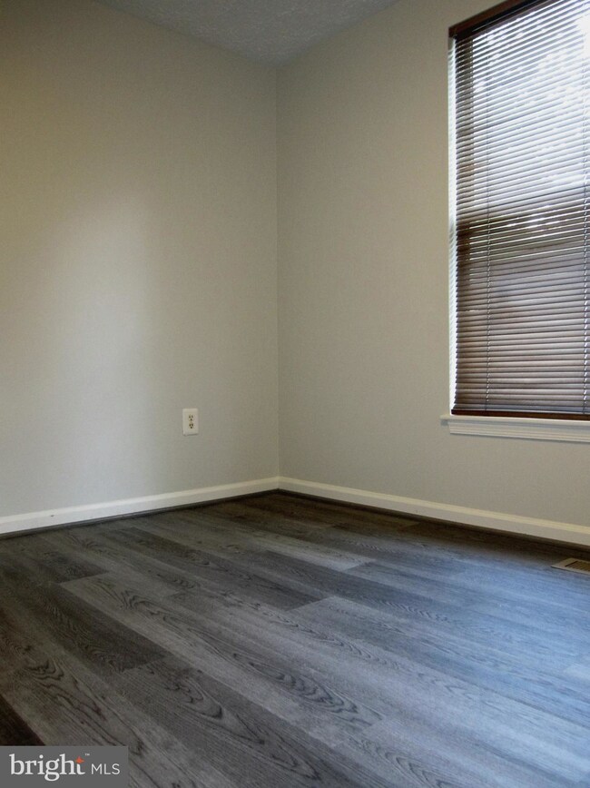 1302 Patriot Ln, Bowie, MD 20716 - photo 5