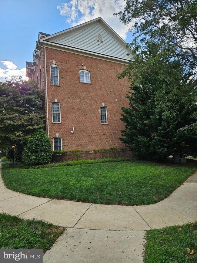 603 Eden Place, Gaithersburg, MD 20877 - photo 2