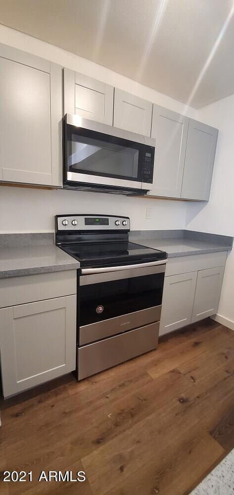 7013 Kitchen 2