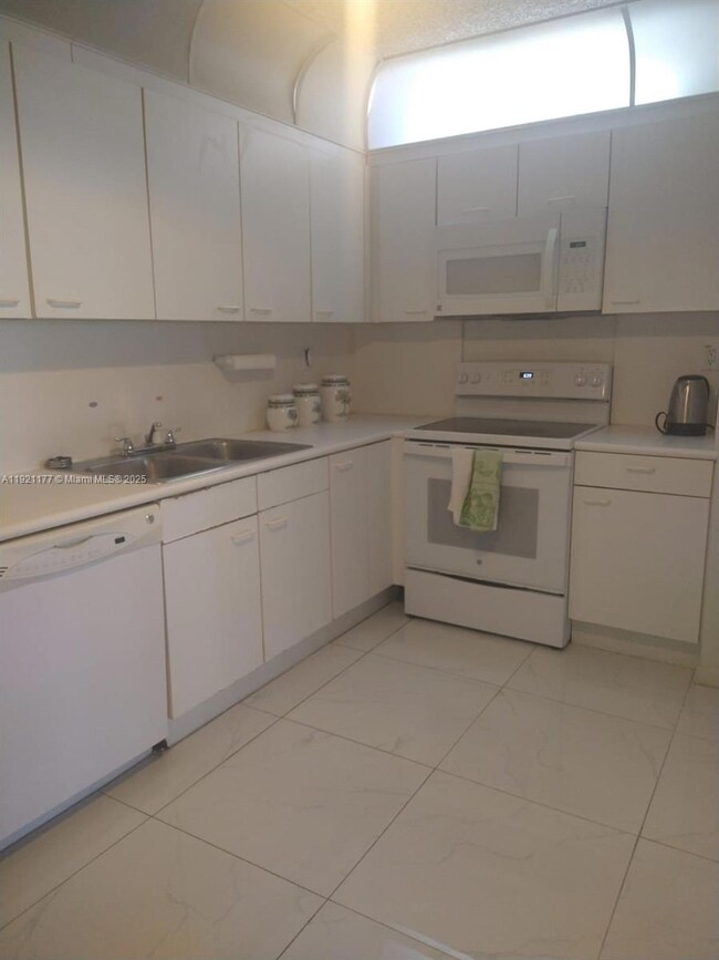 Marbella unit 303, Surfside, FL 33154 - photo 6