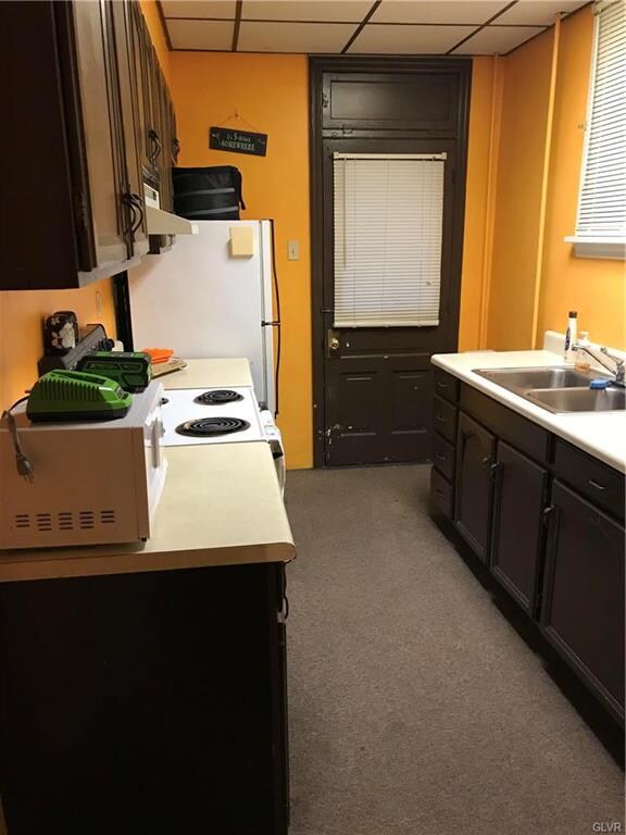 519 Arlington St, Tamaqua, PA 18252 - photo 4