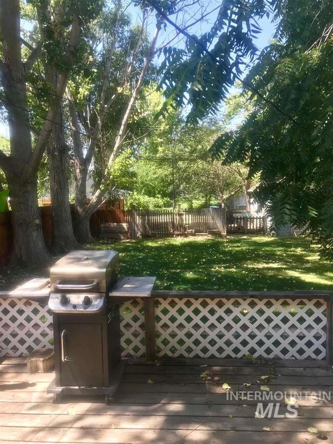 311 S Elder St, Nampa, ID 83686 - photo 7