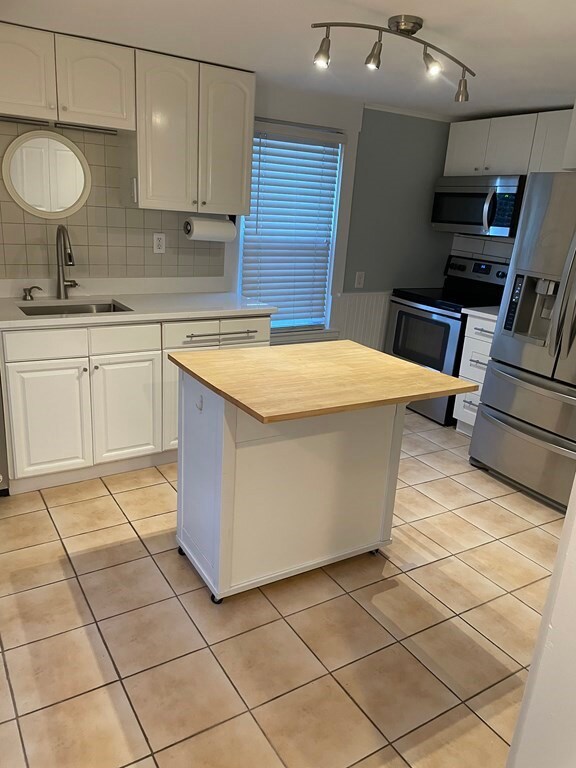 19 Buckman St unit A, Woburn, MA 01801 - photo 4