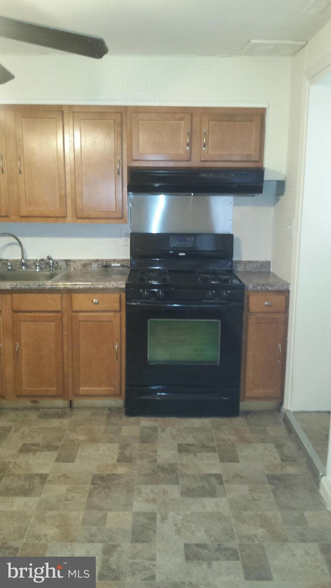 1321 Dalton Rd, Parkville, MD 21234 - photo 7