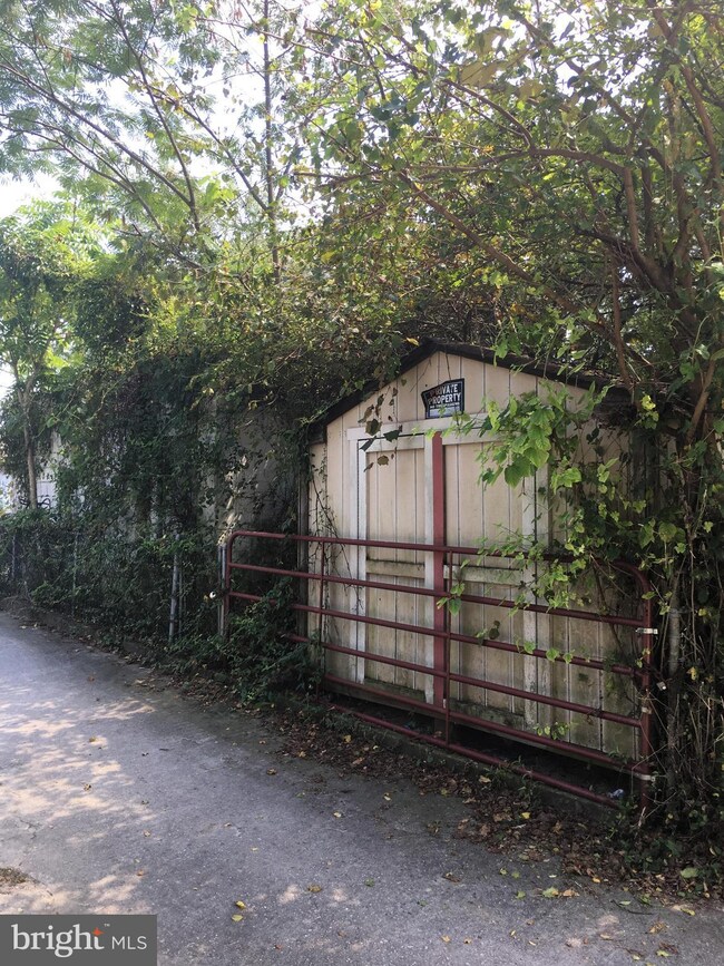 1034 Cherry St, Baltimore, MD 21226 - photo 6