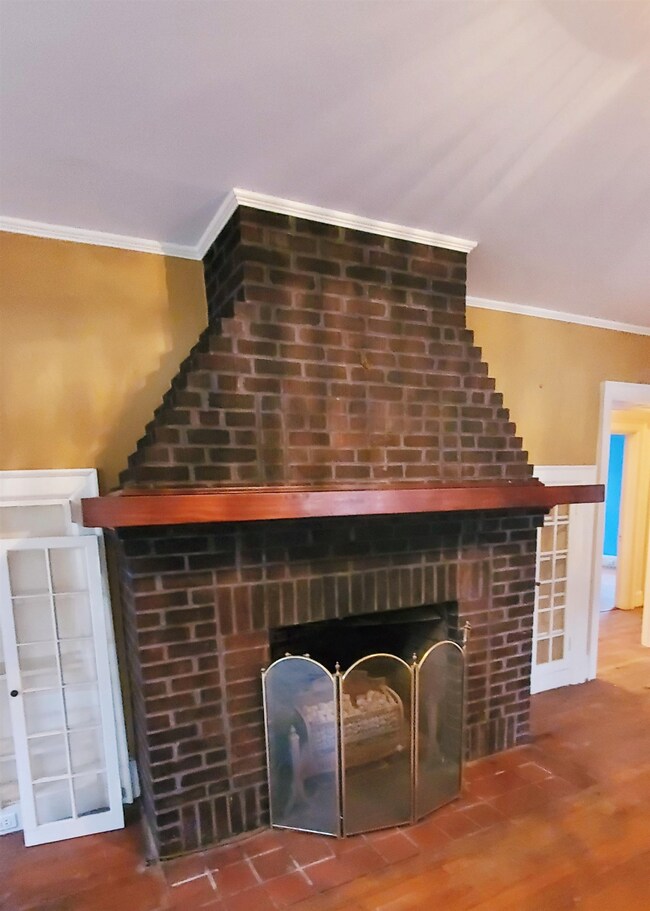 222 College St, Oxford, NC 27565 - photo 5