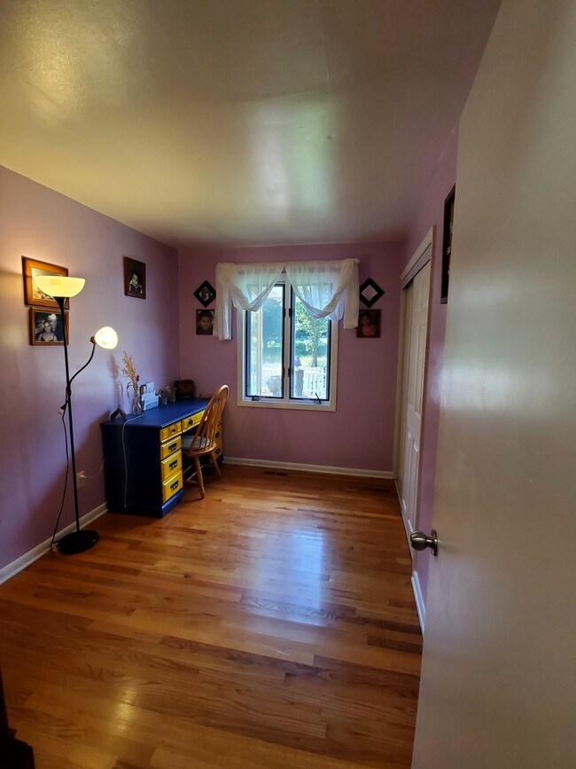 755 Williams Rd, Carpentersville, IL 60110 - photo 3