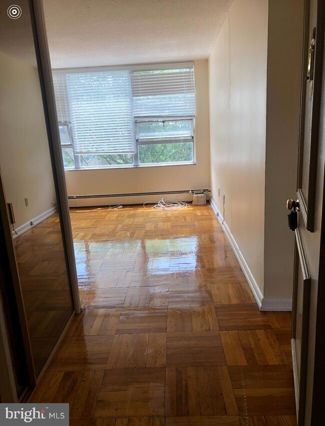 Radnor House unit 926, Bryn Mawr, PA 19010 - photo 5