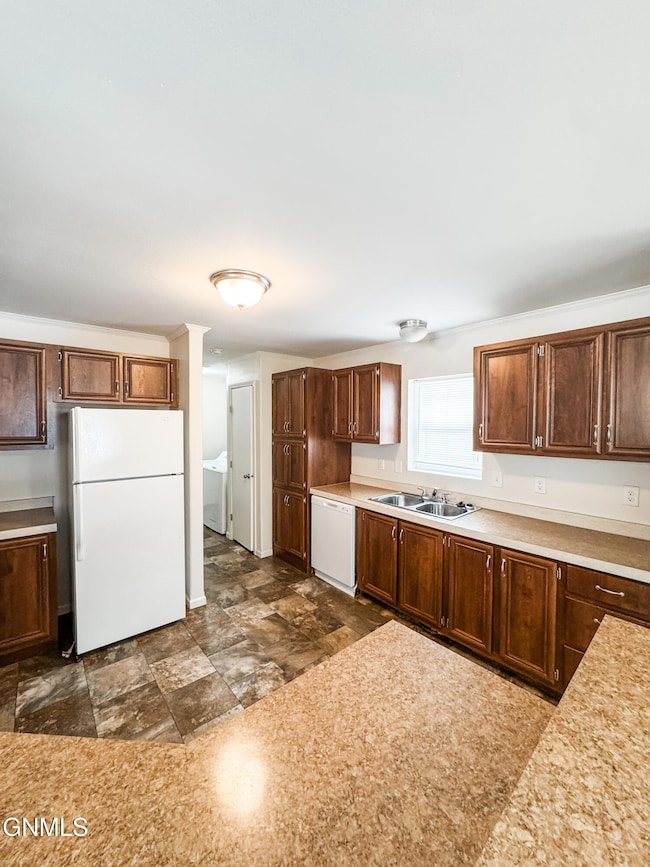 103 4th Ave NE, Crosby, ND 58730 - photo 3