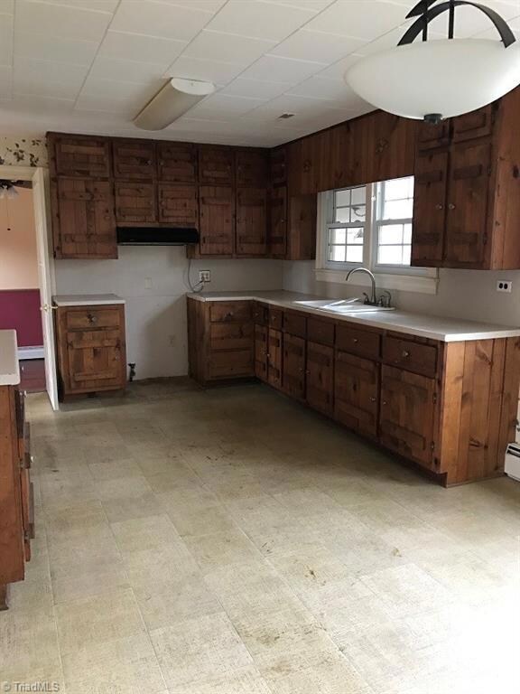 256 Hawthorne Dr, Asheboro, NC 27205 - photo 3