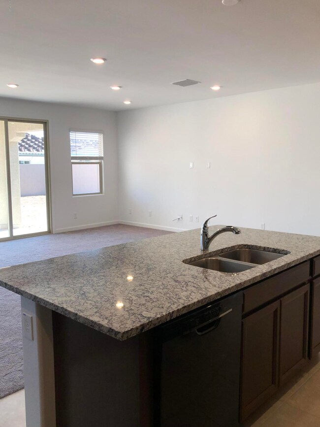 9907 E Thornbush Ave, Mesa, AZ 85212 - photo 7