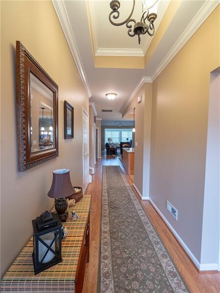 ELEGANT AND SPACIOUS HALL ENTRANCE.
