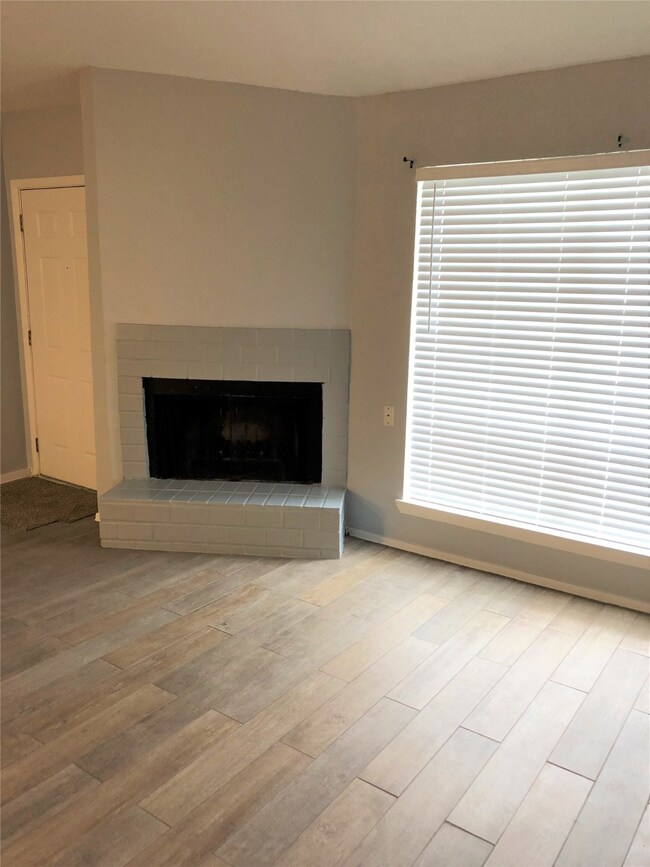 7813 Challie Ln unit 7813, Houston, TX 77088 - photo 4