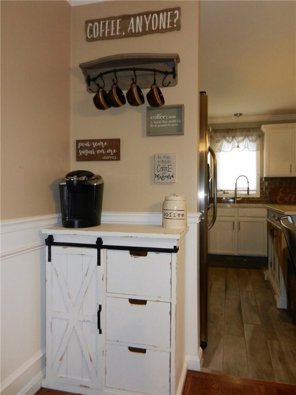 165 Holland St unit 20, Cranston, RI 02920 - photo 5