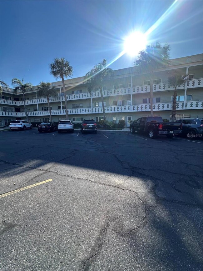 2401 Ecuadorian Way unit 19, Clearwater, FL 33763 - photo 2