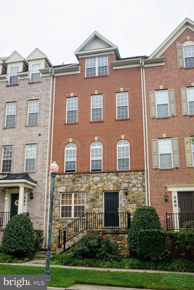 593 Raven Ave, Gaithersburg, MD 20877 - photo 3
