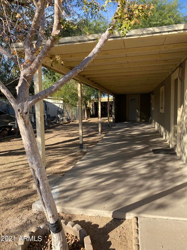 1110 W Estes Way, Phoenix, AZ 85041 - photo 3