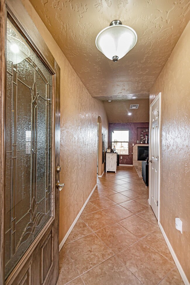 304 Coronado Dr, Alamogordo, NM 88310 - photo 4