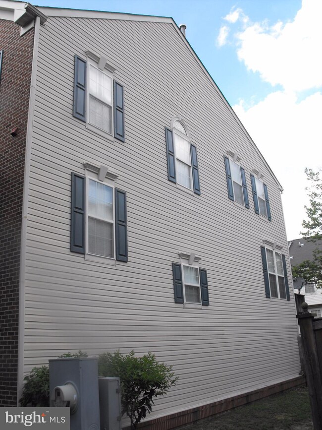 1701 Spanish Oak Ln, Bowie, MD 20721 - photo 3