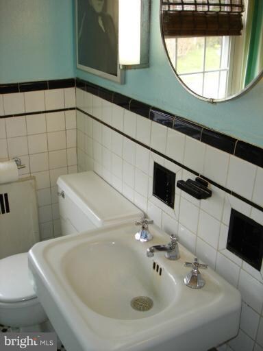 1211 Lakeside Ave, Baltimore, MD 21218 - photo 2